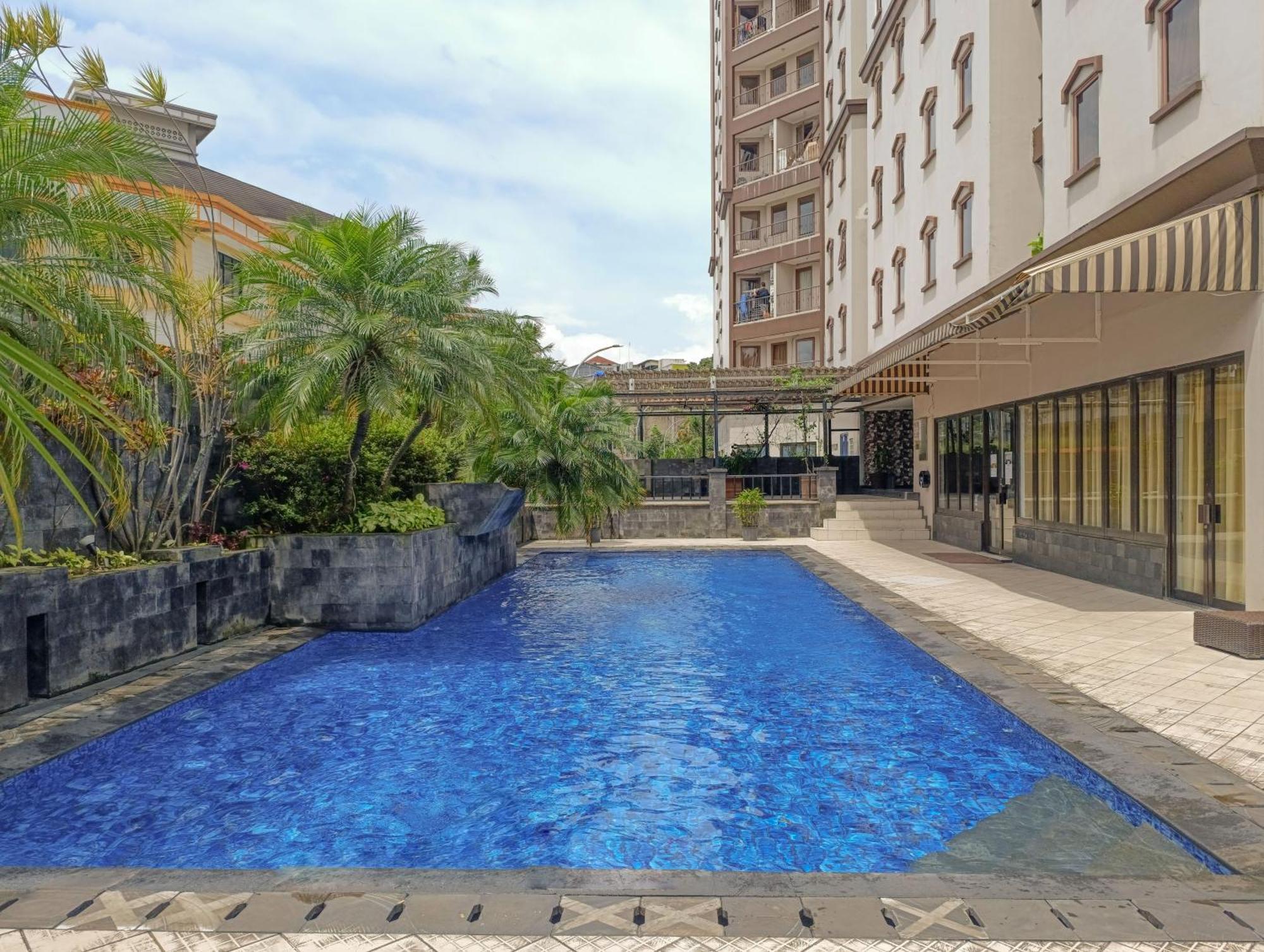 Scenic View W Pool Apartemen Bandung